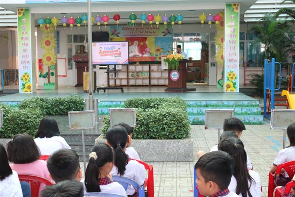 Tổ chức hoạt động Ngày hội thiếu nhi vui chơi  Tiến bước lên Đoàn 